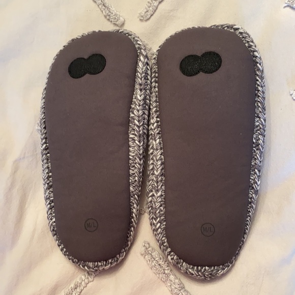 Cute slippers! - Picture 2 of 3
